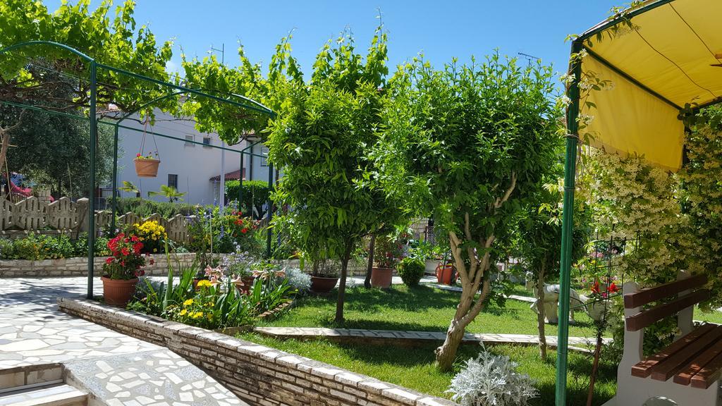 Apartments Paradiso Pula Bagian luar foto